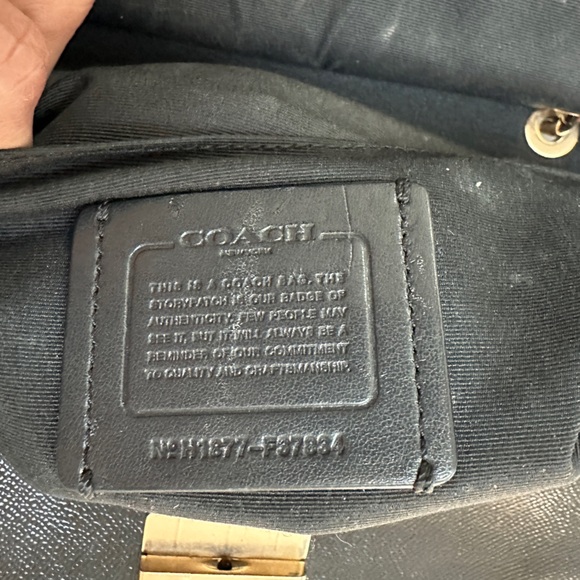 Coach Avery Flap Carryall Black Gold - Picture 3 of 13